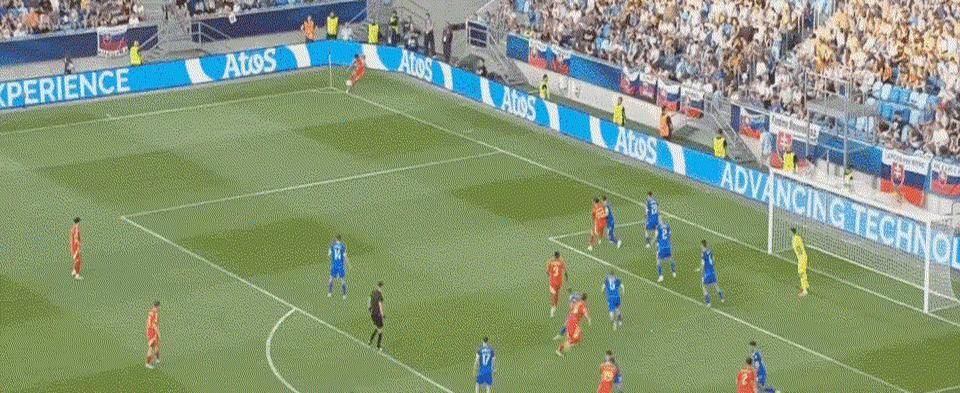 开云体育在线-意大利遭遇西班牙淘汰，德甲局势紧张