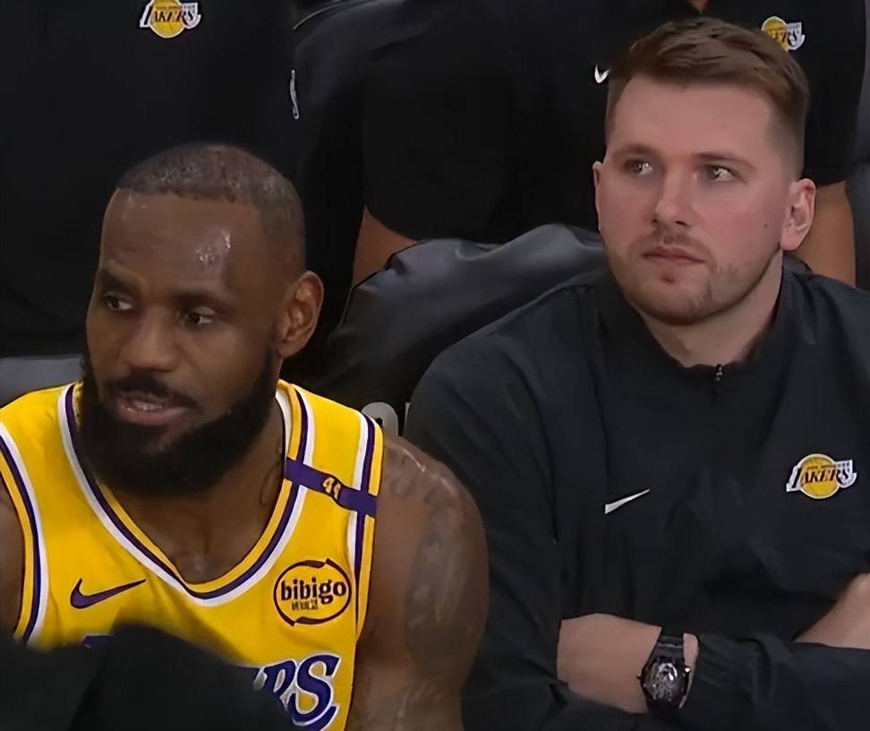 东契奇遭遇詹姆斯爆冷,NBA局势紧张 东契奇遭遇詹姆斯爆冷,NBA局势紧张