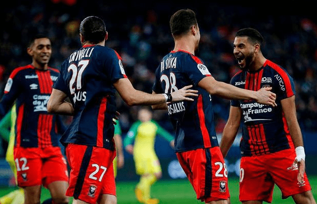 开云体育官方网站-巴黎FC凭借客场胜利，稳坐榜首