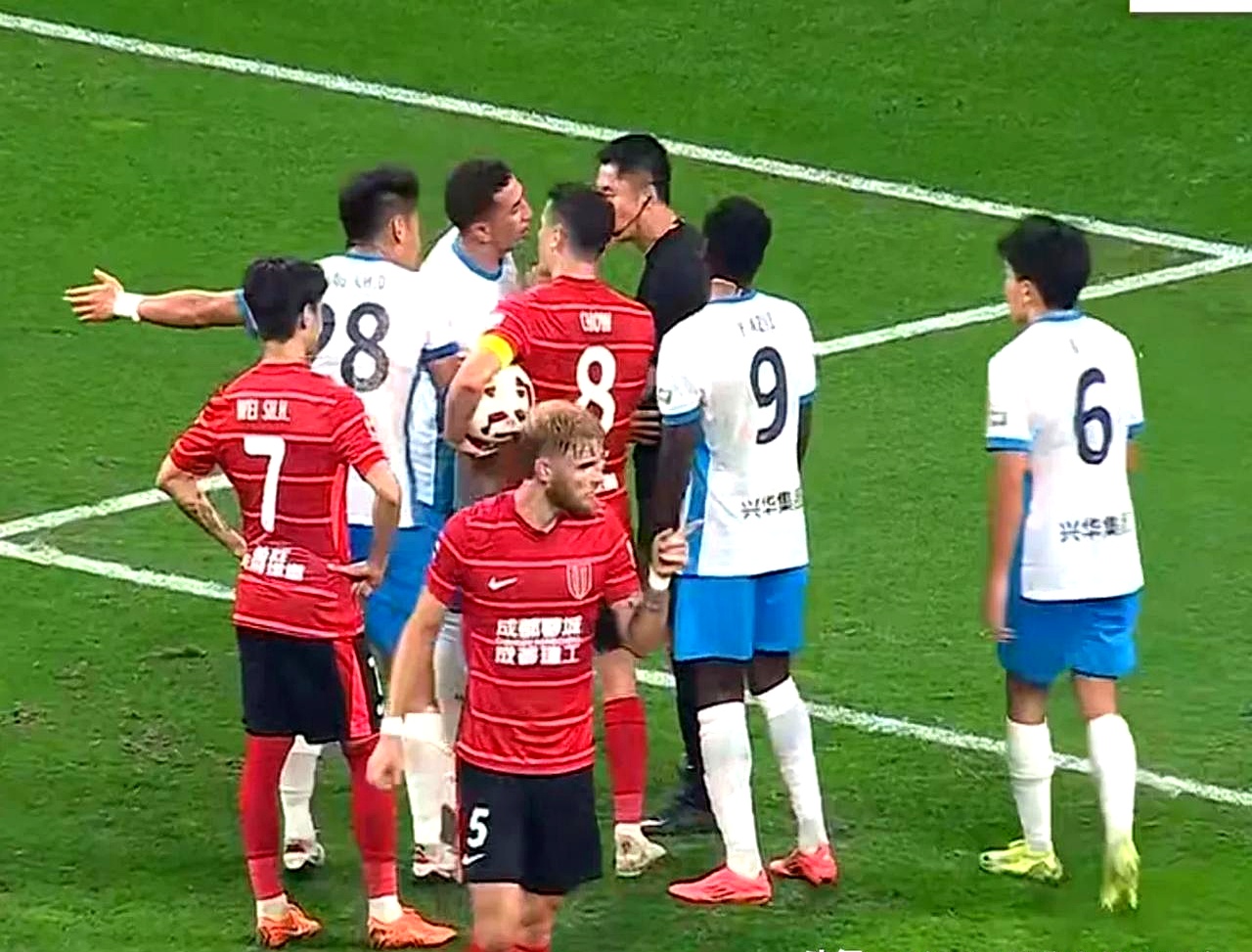 开云体育app-快速反击得手，球队轻松赢得胜利的简单介绍