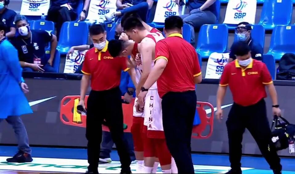 开云体育app-广西男篮遭遇重创，教练寻找突破口