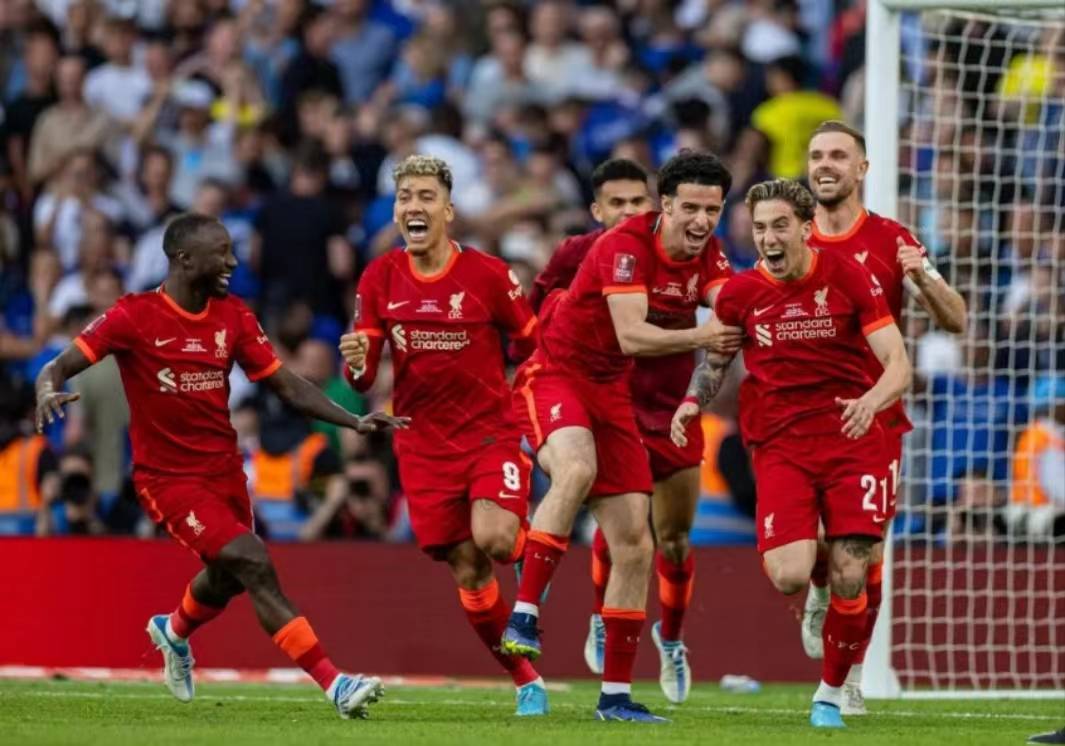 开云体育app-谢菲联主场大胜布莱顿，英超降级危机小有缓解，铁血军团全队出击的简单介绍