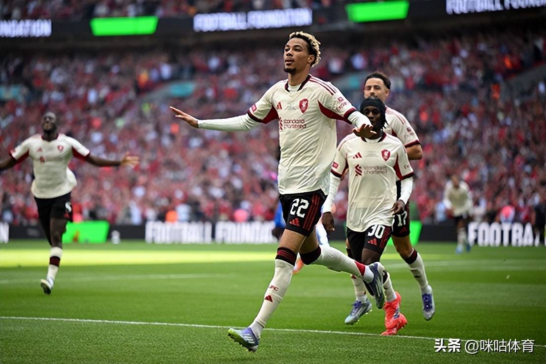 利物浦客场挺进联赛杯四强,猛力冲击冠军! 利物浦客场挺进联赛杯四强,猛力冲击冠军!