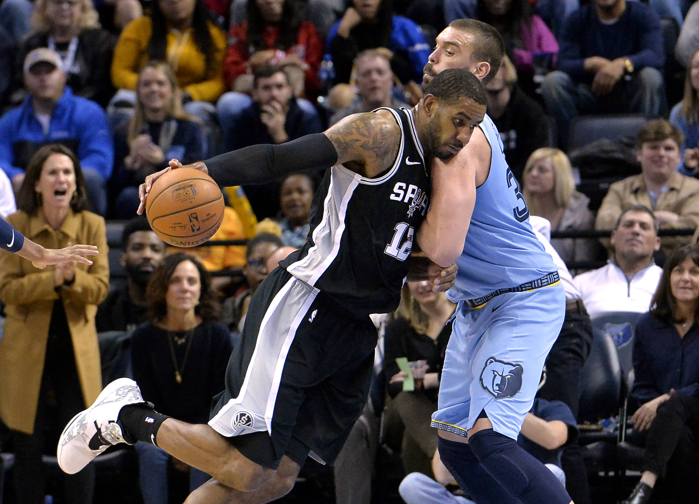 开云体育官网-勇士惨输76人，吞下两连败