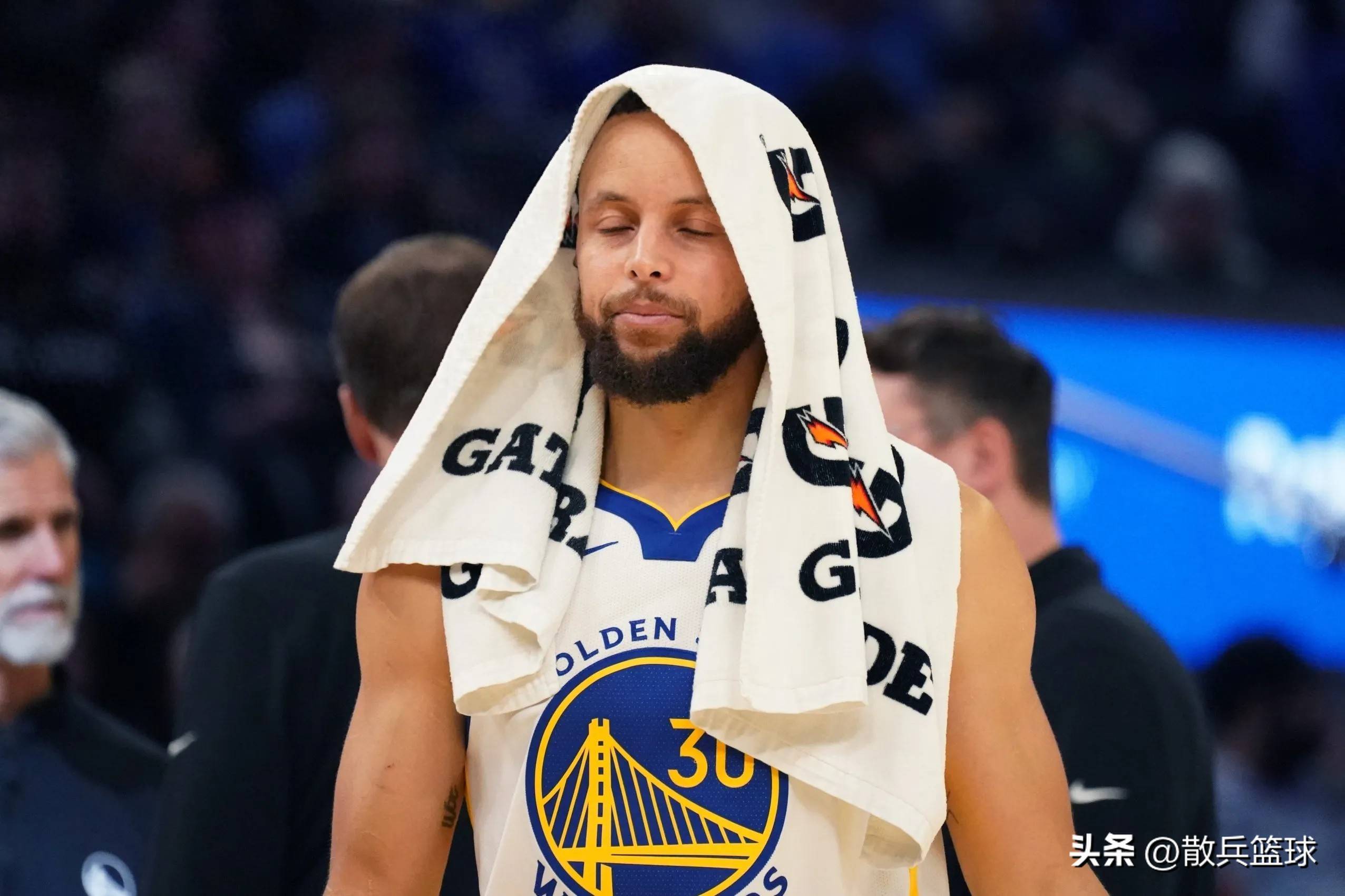 勇士再遇连败,失利于老鹰 勇士再遇连败,失利于老鹰