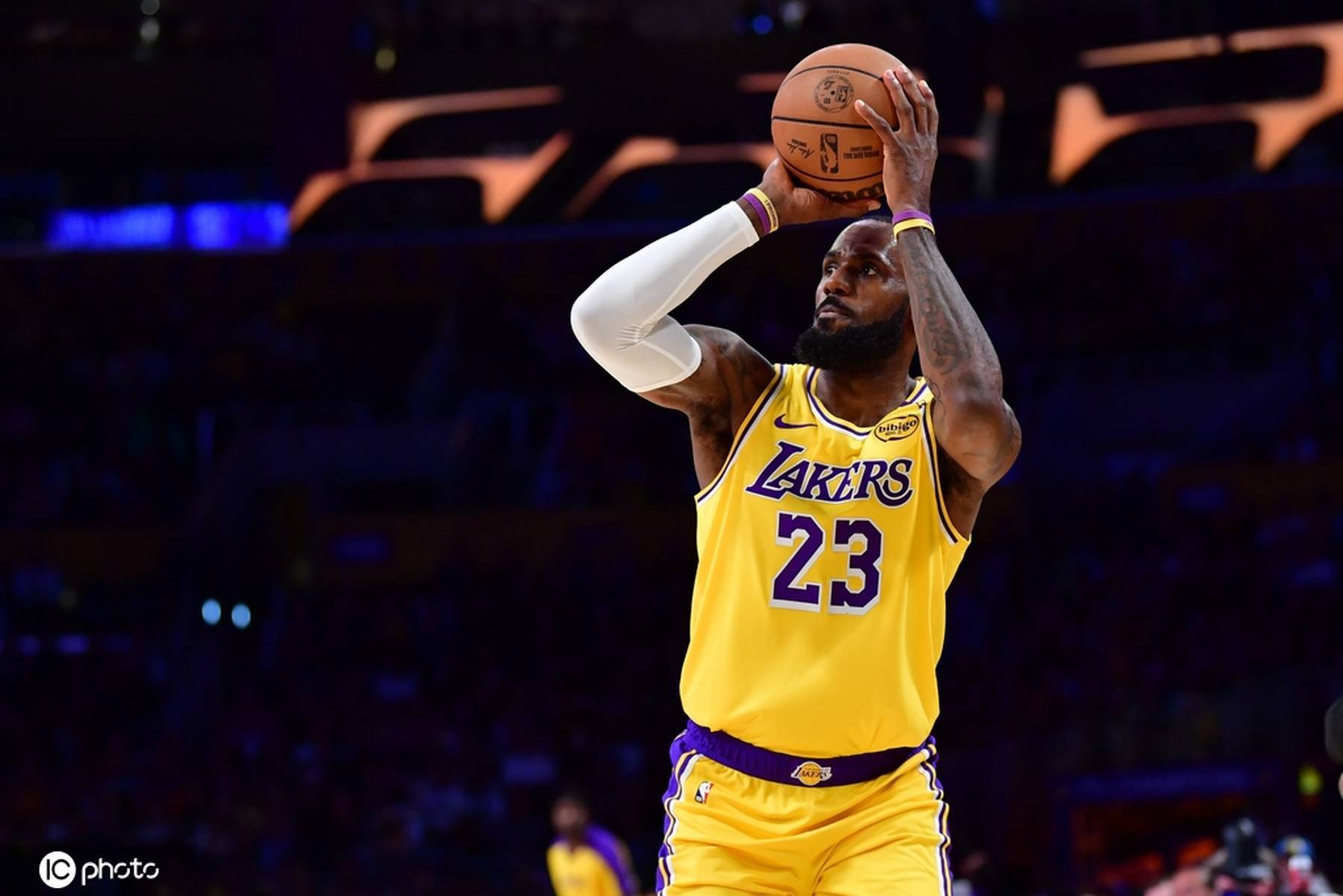 开云体育app-湖人力克凯尔特人,豪取连胜