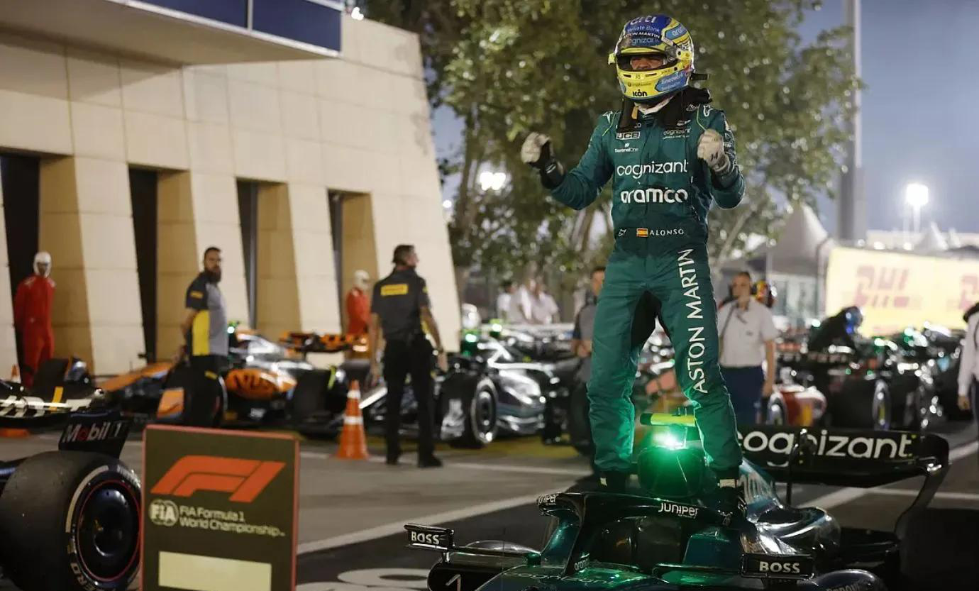 开云体育登录-阿斯顿马丁绝杀雷诺车队,阿隆索高光表现