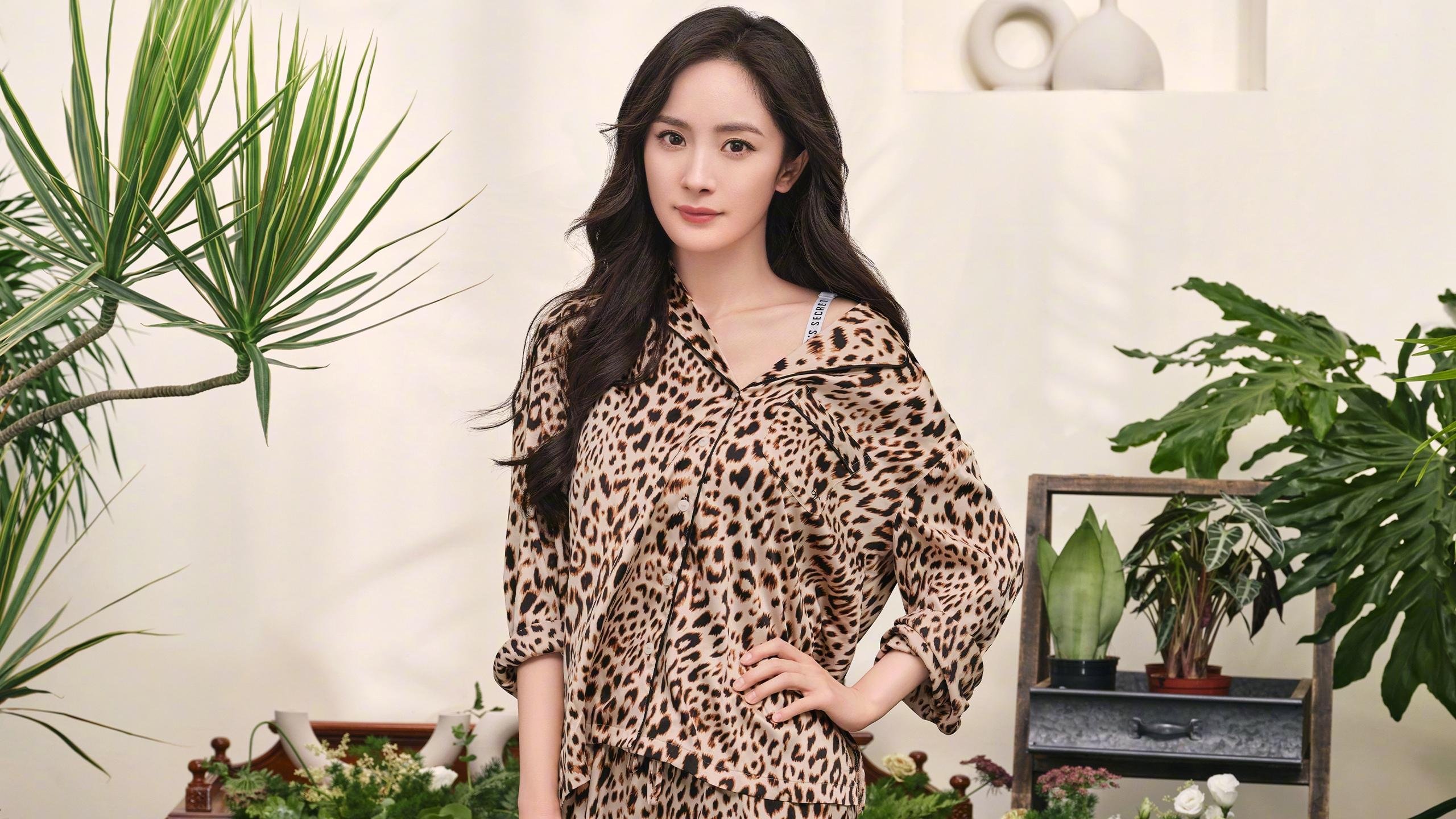 开云体育-努涅斯双响+造点主宰比赛，莱比锡红牛5-1狂胜罗马晋级在望