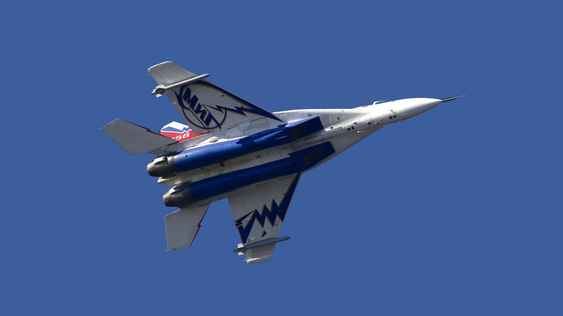 绿鹰振翅红牛惊魂,天神下凡孤胆定乾坤—当阿尔及利亚的逆转哲学遇见C罗的终极答案