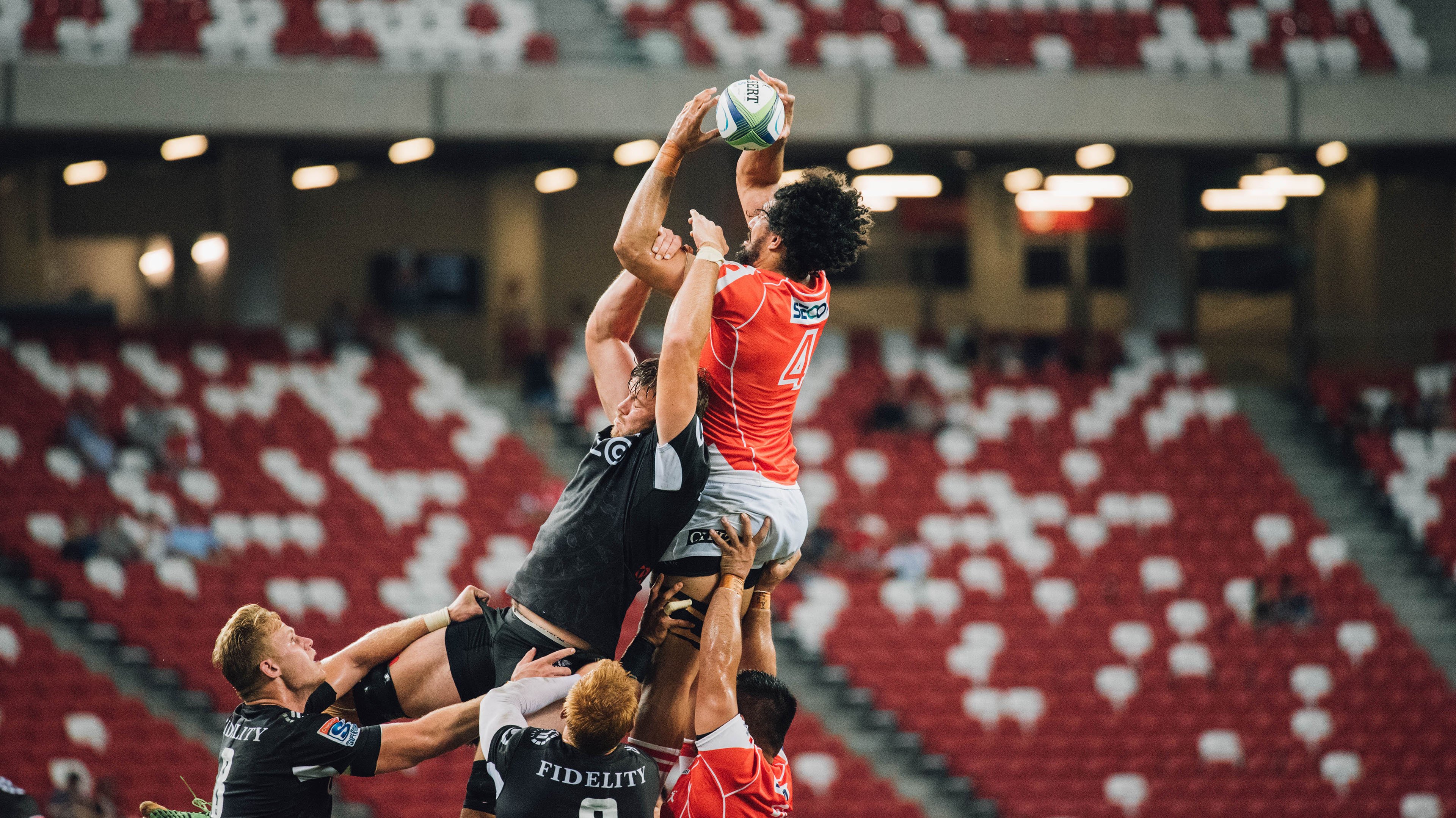 拉齐奥的绞索与火把，在窒息中突围，于无声处听惊雷