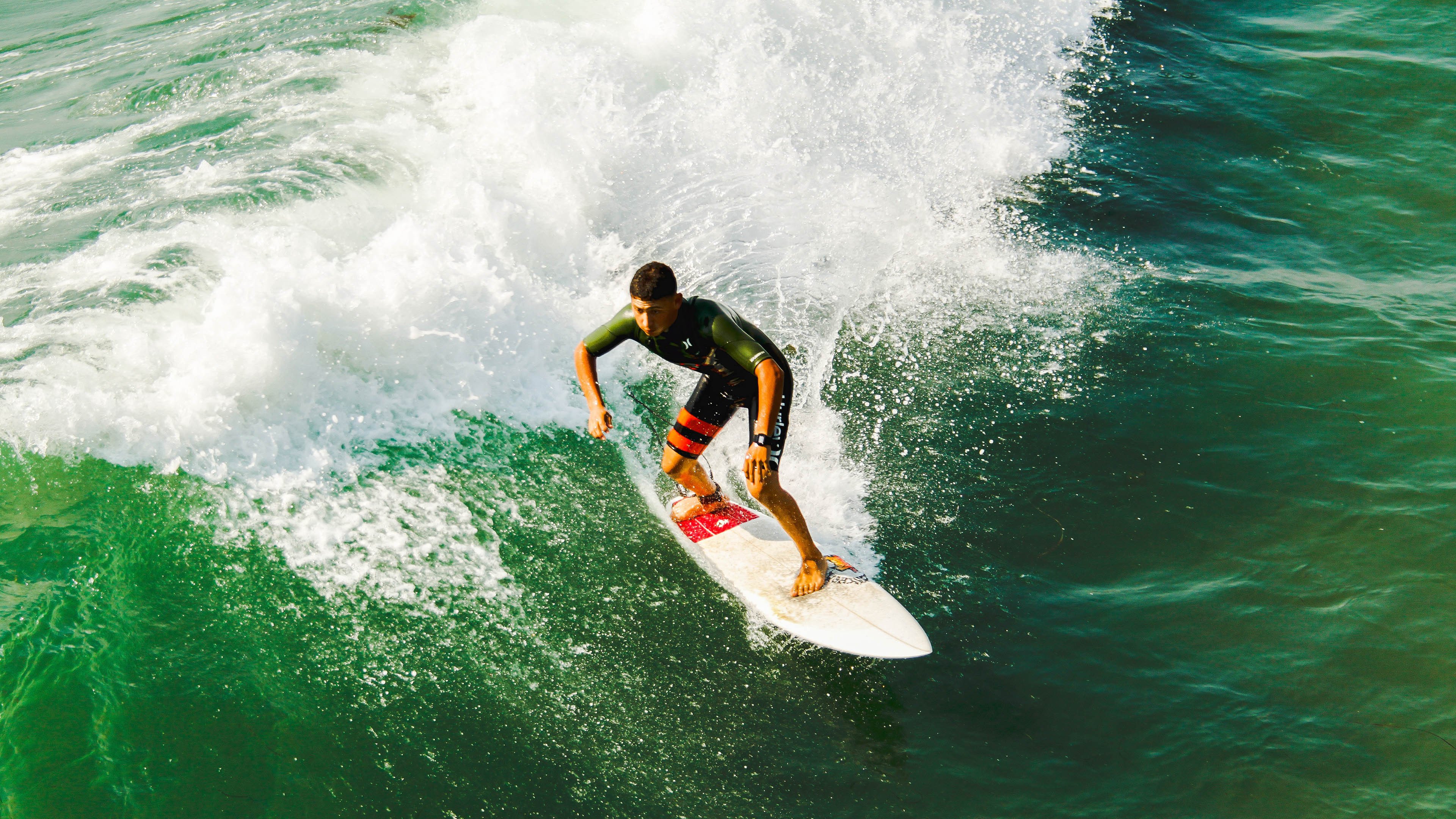 双城记，灰熊踏浪晋级显霸气，班凯罗欧陆争冠展锋芒