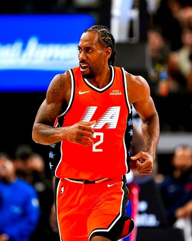 伦纳德进攻端无人可挡,雷霆防守锁死辽宁队 伦纳德进攻端无人可挡,雷霆防守锁死辽宁队